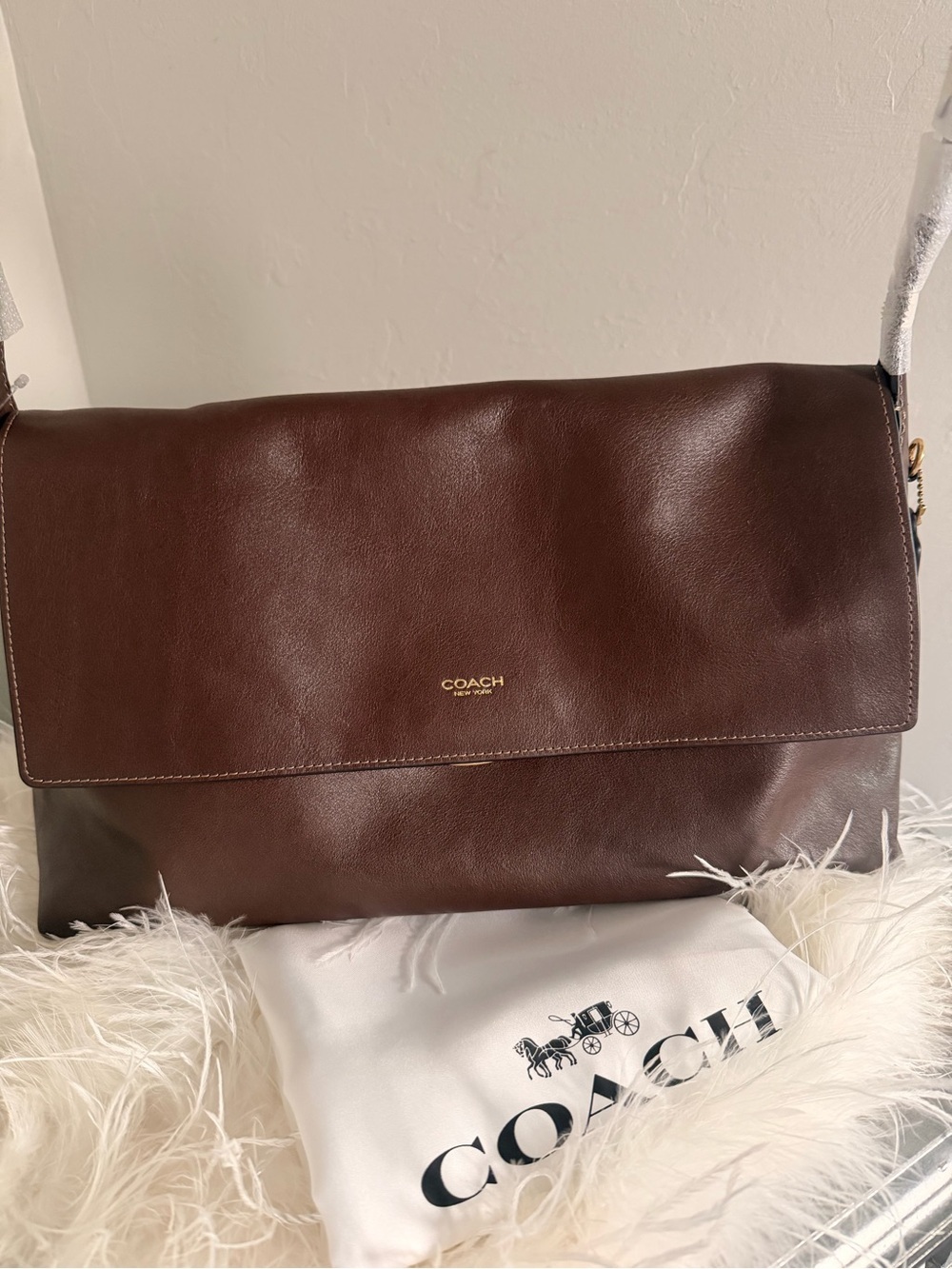 Coach Chelsea Shoulder Bag 36 in Maple - Picture 3 of 10